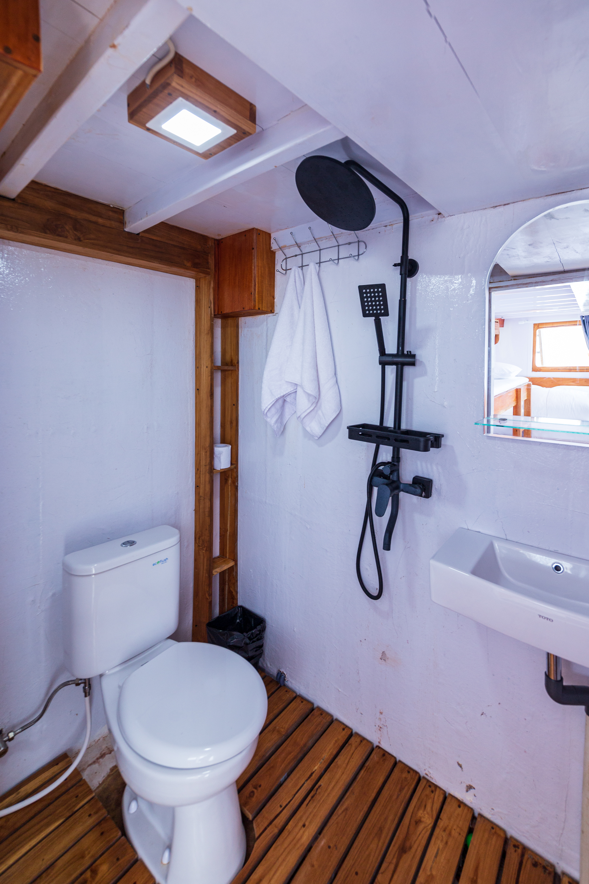 Family cabin bathroom