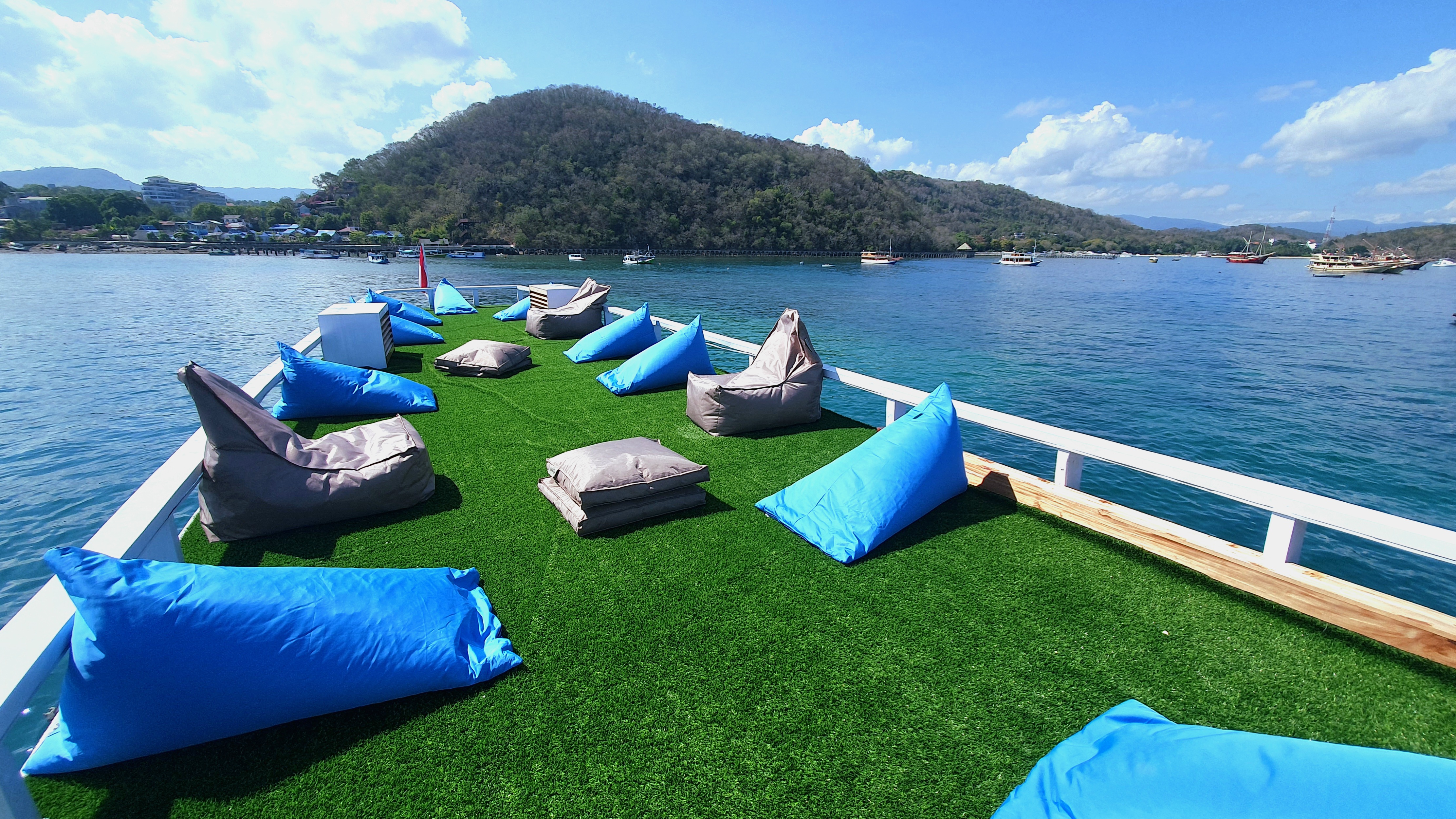 Sundeck with blue beanbags